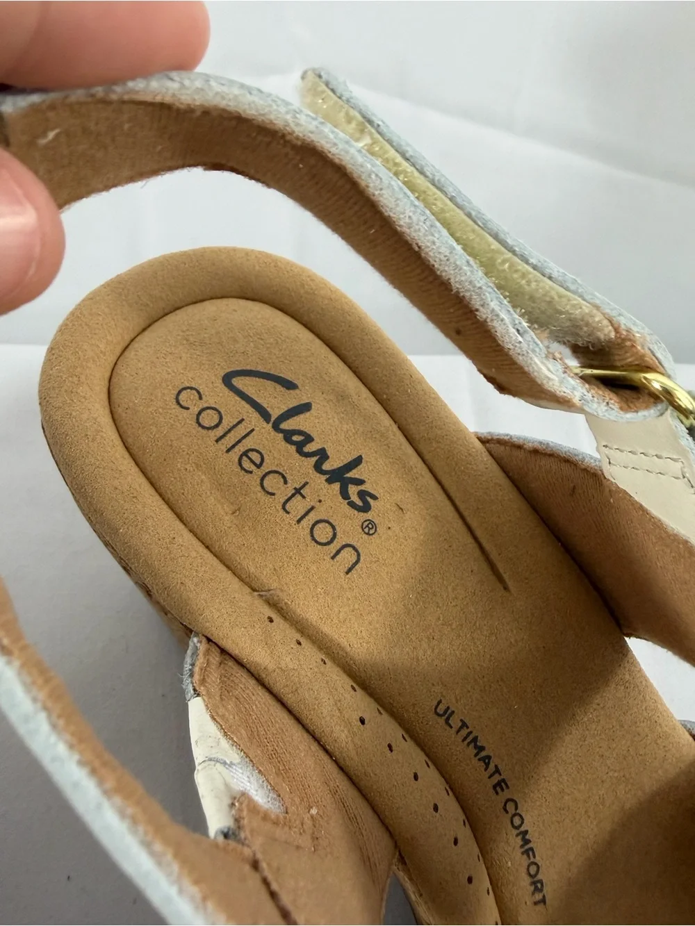 NWT Clarks Women's Size 8.5 Cream Cork Velcro 3 Inch Wedge Sandals